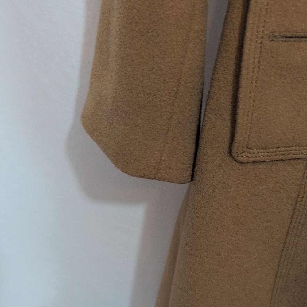 Banana Republic Women's Tan Trench Coat - Picture 8 of 10